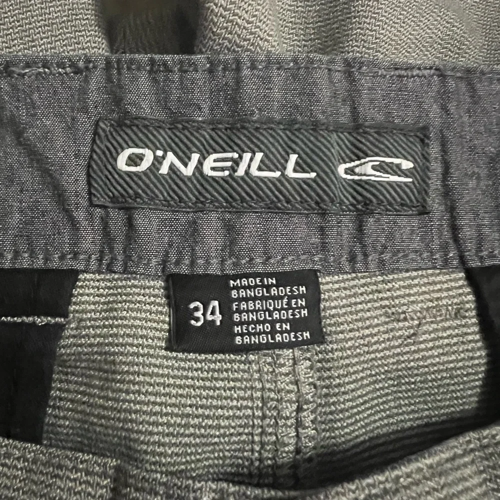 Men’s O’Neill Gray Shorts Size 34 - Picture 3 of 4